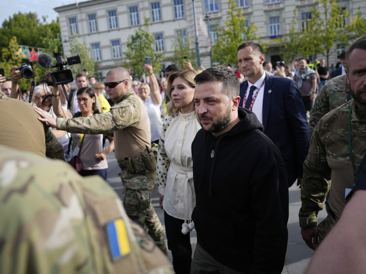 Дипломат: западные лидеры резко осадили Зеленского на саммите НАТО