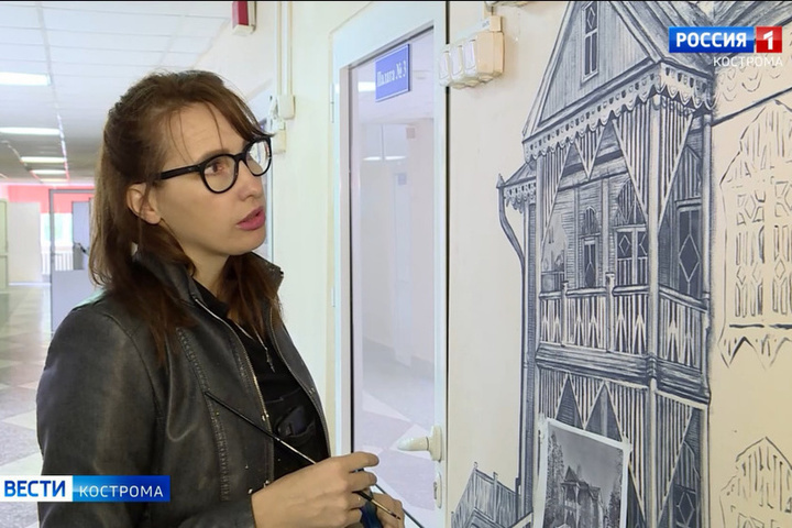 Художники из студии «Астери Арт» расписывают стены в областной детской больнице Костромы
