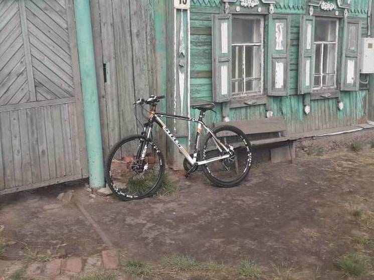 У жителя Омской области украли велосипед, пока он купался