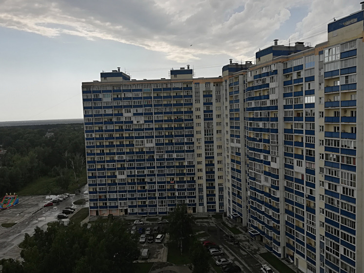 В Новосибирске Первомайский район снова остался без света и лифтов из-за грозы