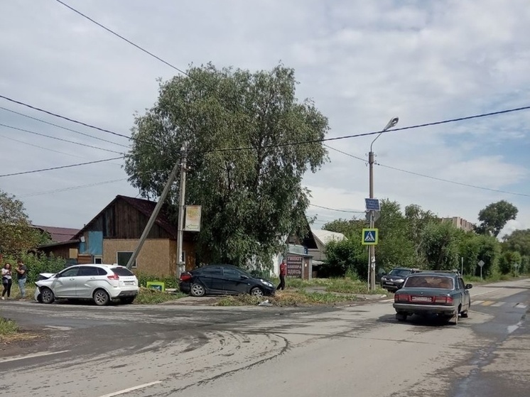 Пятилетняя девочка пострадала в аварии на Северных в Омске