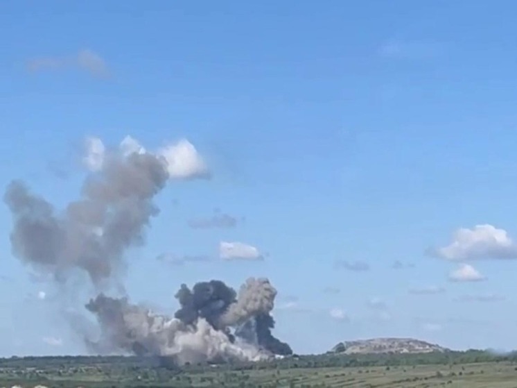 В районе Южных кварталов на окраине Луганска произошла серия взрывов