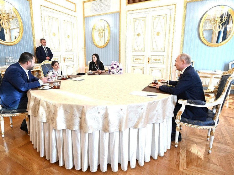 Глава Дагестана Меликов рассказал, как нашли девочку Раисат из Дербента, мечтавшую увидеть Путина