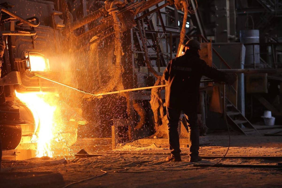 Волгоградские металлурги 16 июля отмечают профессиональный праздник