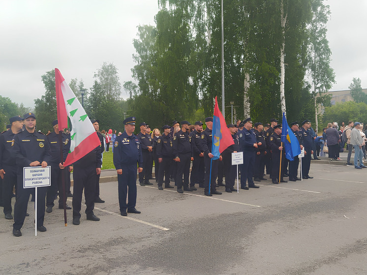 День всех пожарных Ленобласти отметили в Бокситогорске