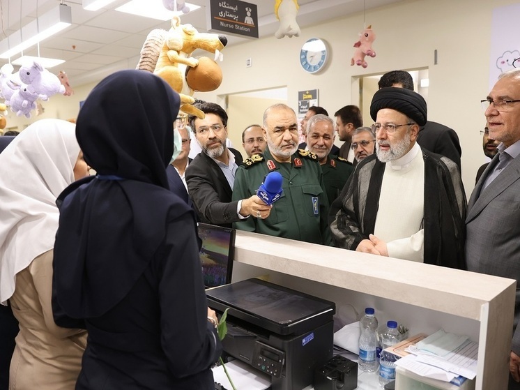 Tasnim: в Иране полицейские будут следить за соблюдением норм ношения хиджаба