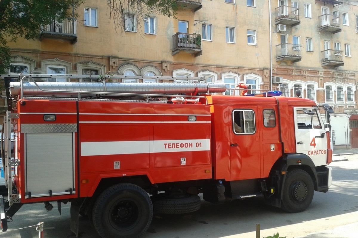 В центре Саратова тушили пожар в девятиэтажке - МК Саратов