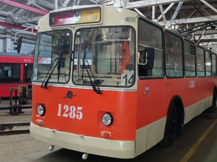 Старейший в Ижевске автобус реконструировали в ИжГЭТ