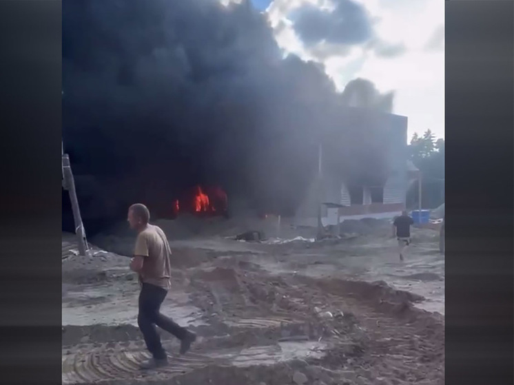 В Брянске снова горит военный госпиталь В Брянске снова загорелся военный