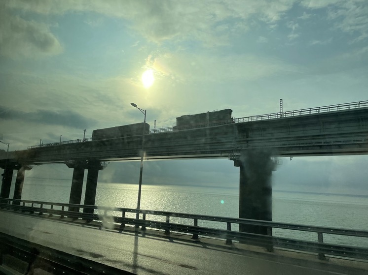 Минтранс: опоры Крымского моста не пострадали