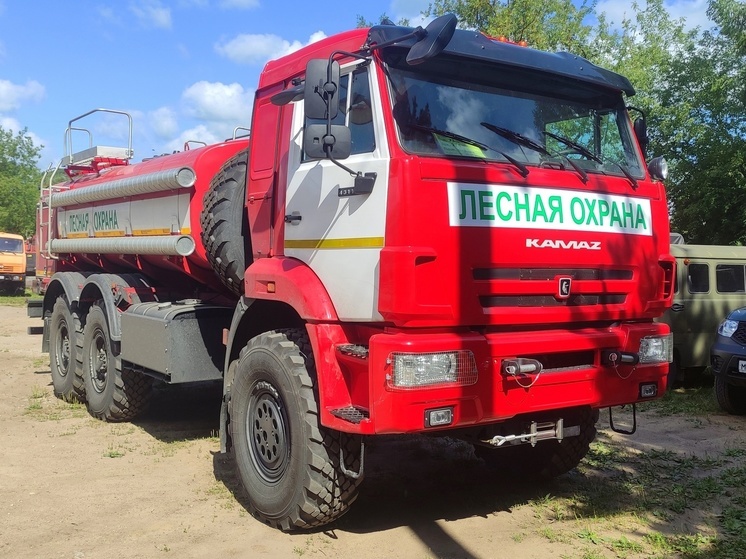 В смоленскую Лесопожарную службу поступила новая автоцистерна