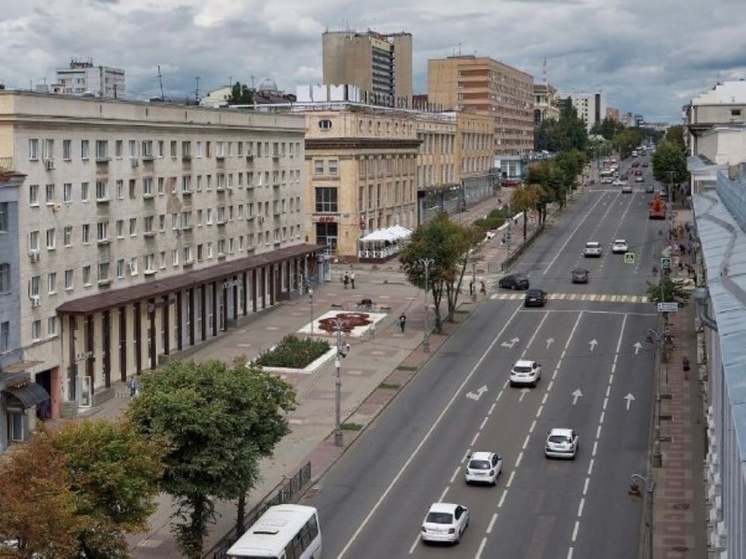 На улице Широкой в Курске уложили 10 тыс. кв. метров асфальта