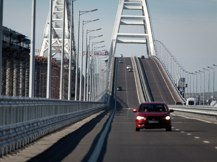 SHOT: Крымский мост после атаки могут восстановить за две-три недели