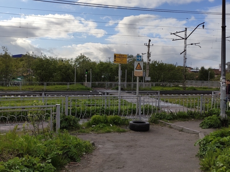 Асфальт на ЖД-переездах обновили в Мурманской области