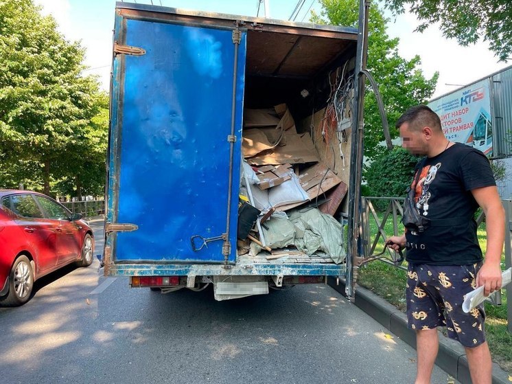 За месяц у "чёрных мусорщиков" в Краснодаре забрали более 30 машин
