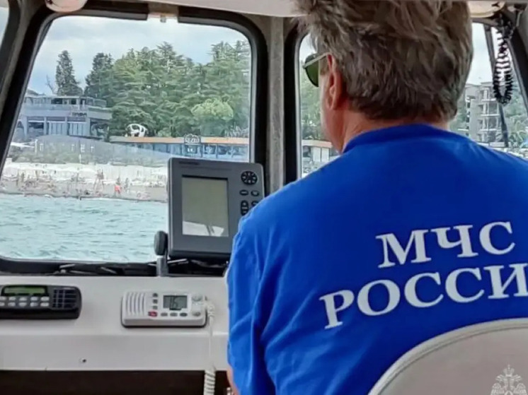 В Сочи спасатели ищут пропавшего во время купания в море отдыхающего