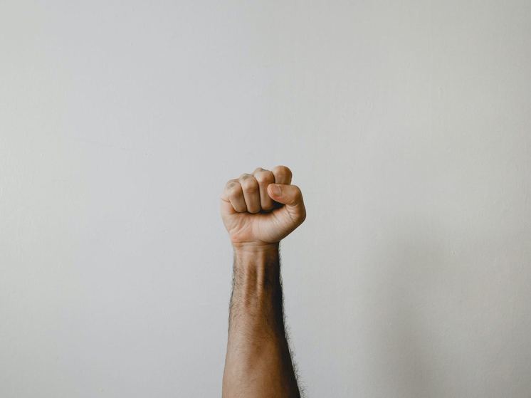 В Бийске известного свадебного ведущего убили в ходе пьяного конфликта