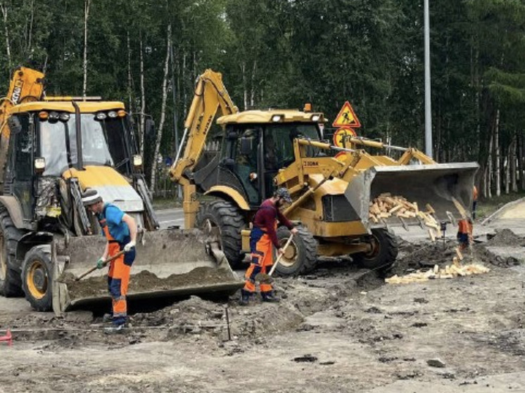 В Оленегорске продолжаются работы по благоустройству