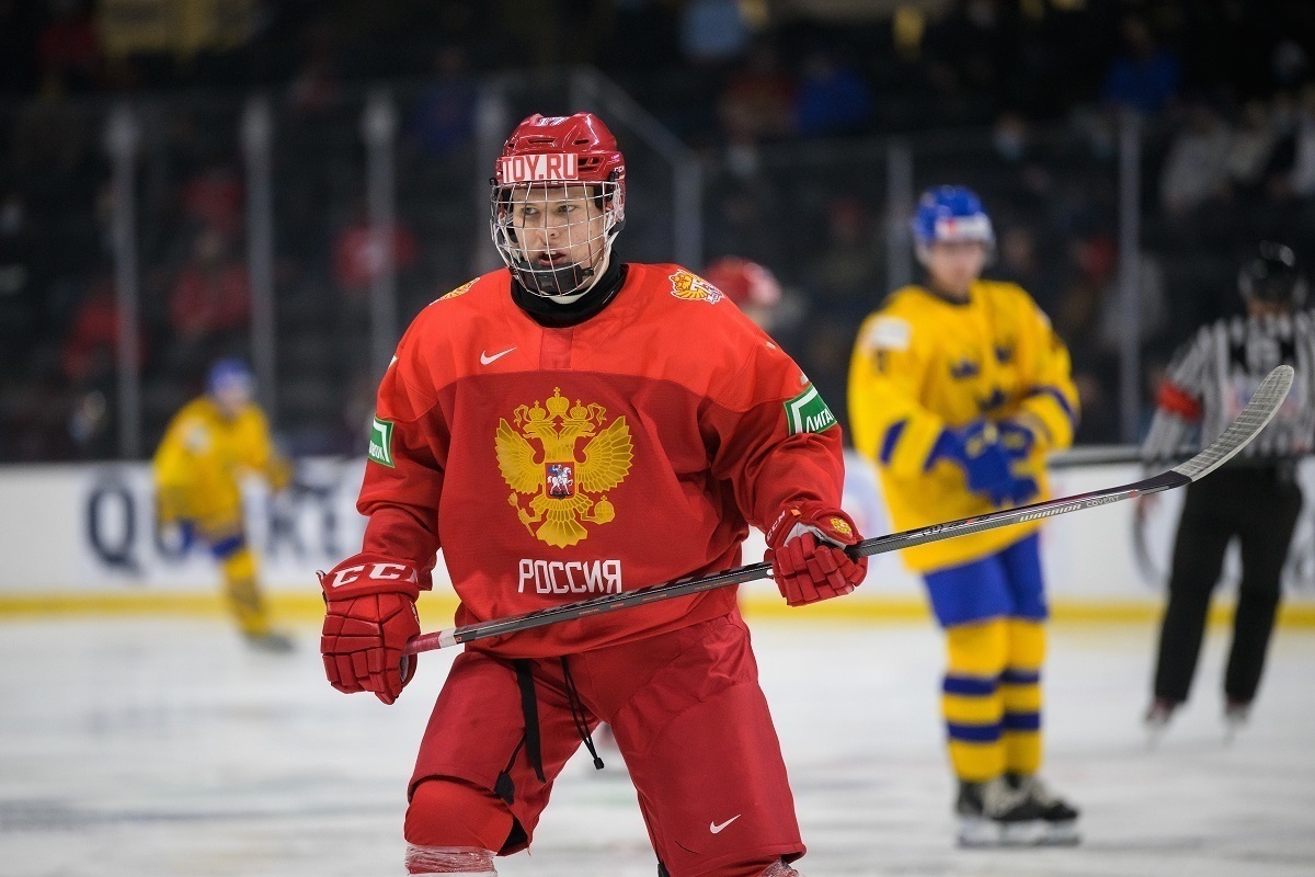 Нападающий Матвей Мичков