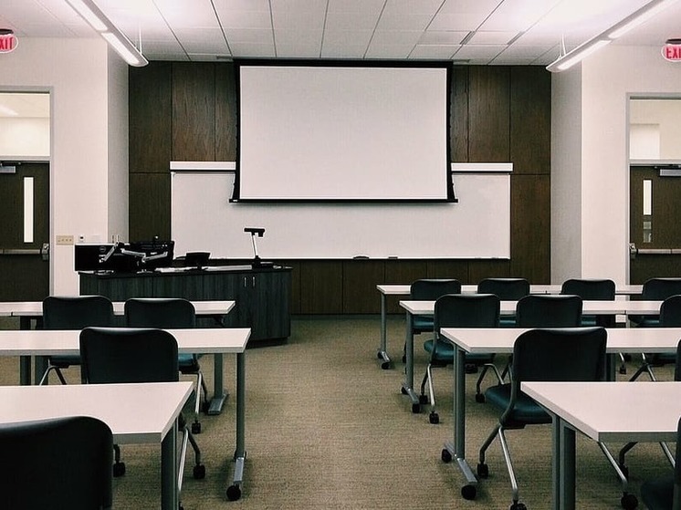 Писатели из Волновахи отправятся на фестиваль в Ямал