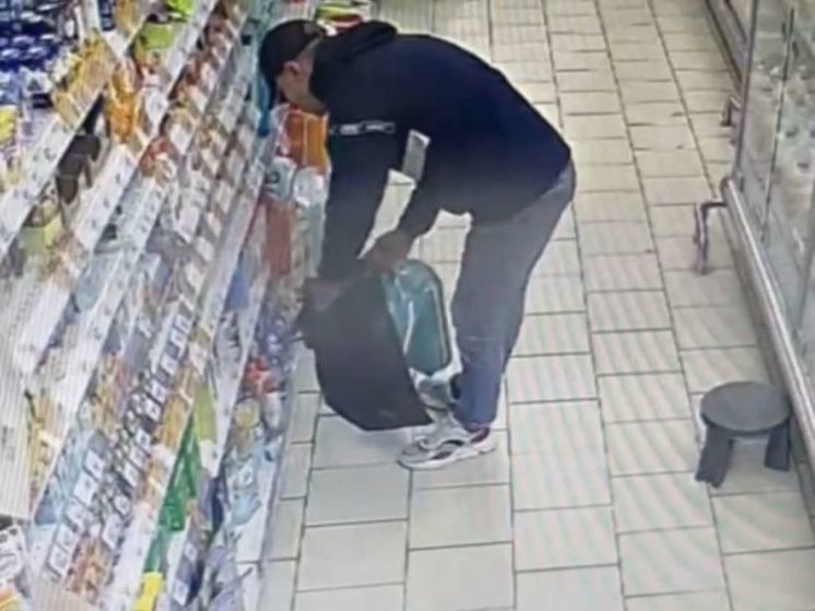 Видеокамеры помогли найти обворовавшего супермаркет в Брянске