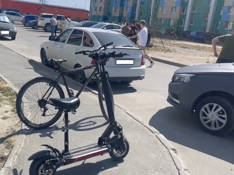 В Ноябрьске ребенок устал ходить по городу и украл самокат
