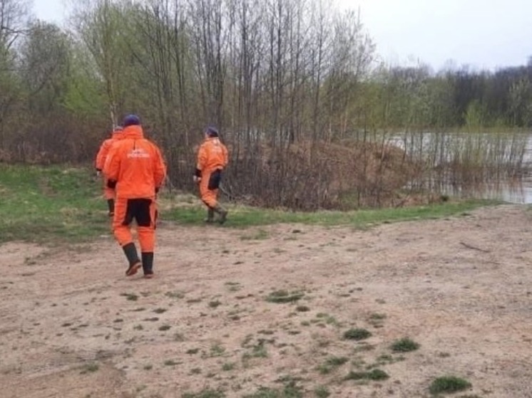 Сахалинские спасатели снова подключились к поискам пропавшего рыбака в Кировском