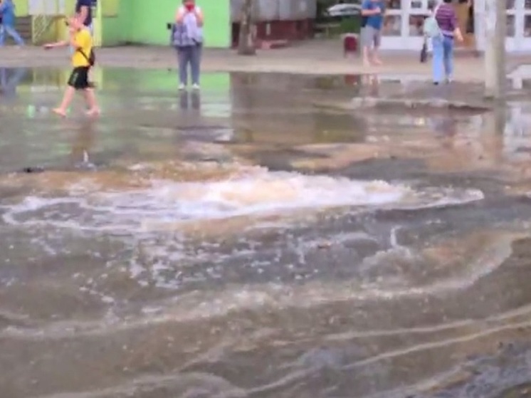 В Ярославле поплыла улица Доронина