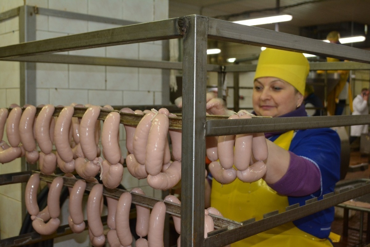 Мясоперерабатывающие предприятия Костромской области увеличили выпуск колбас на 16,5%