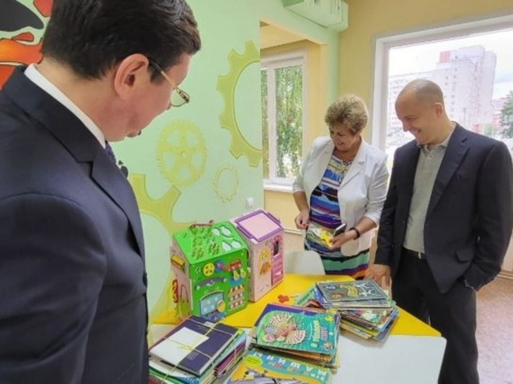 Министр культуры Марий Эл оценил ход обновления детской библиотеки в Йошкар-Оле