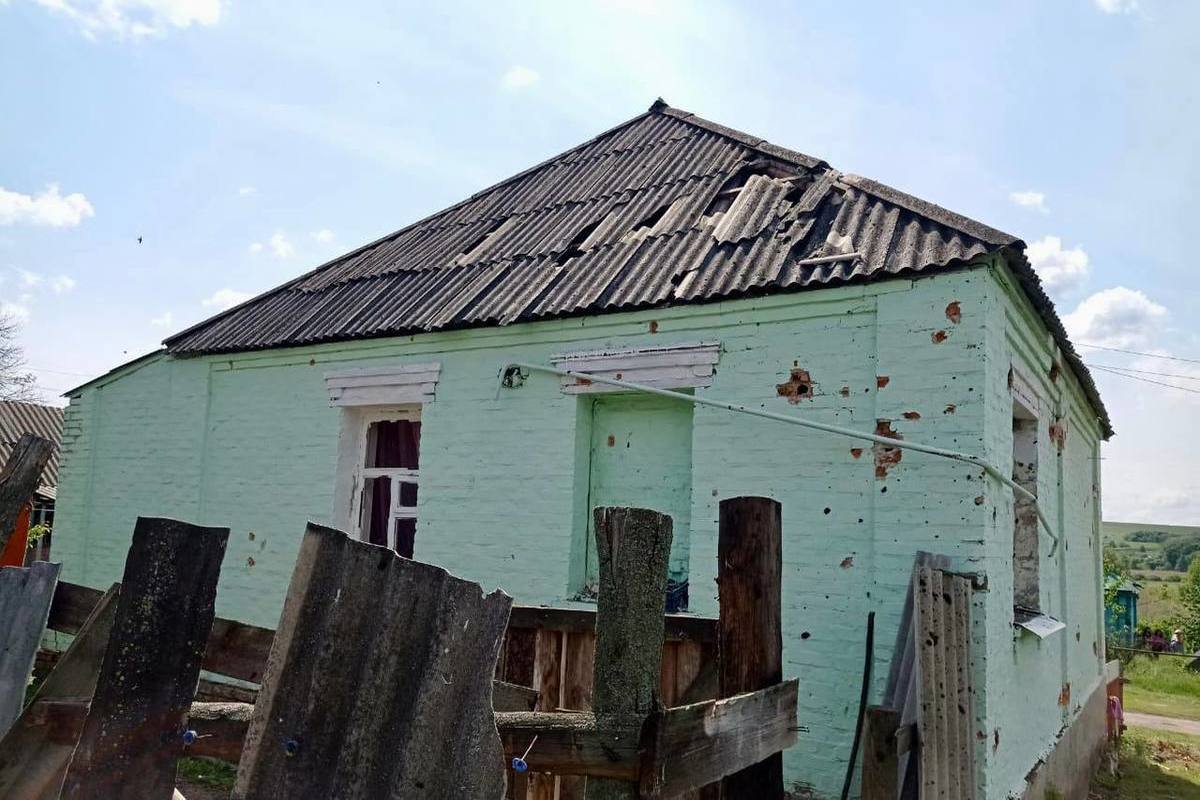 Три частных дома в селе Смородино Белгородской области пострадали от  обстрела - МК Белгород