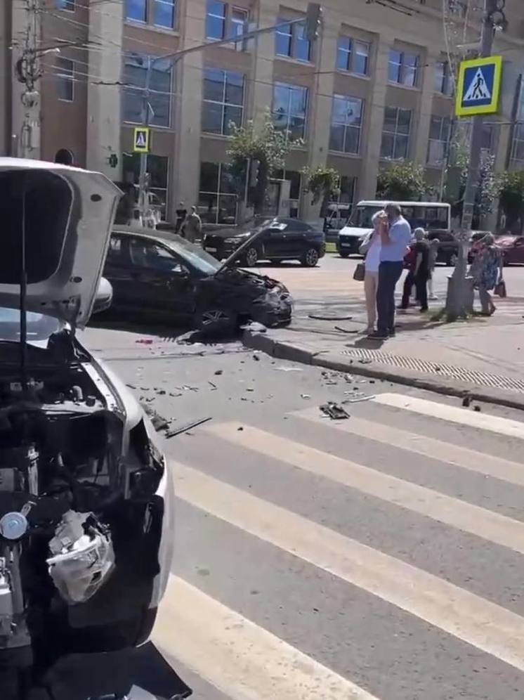 Трое пострадавших: Пензенская госавтоинспекция сообщила подробности ДТП у ЦУМа