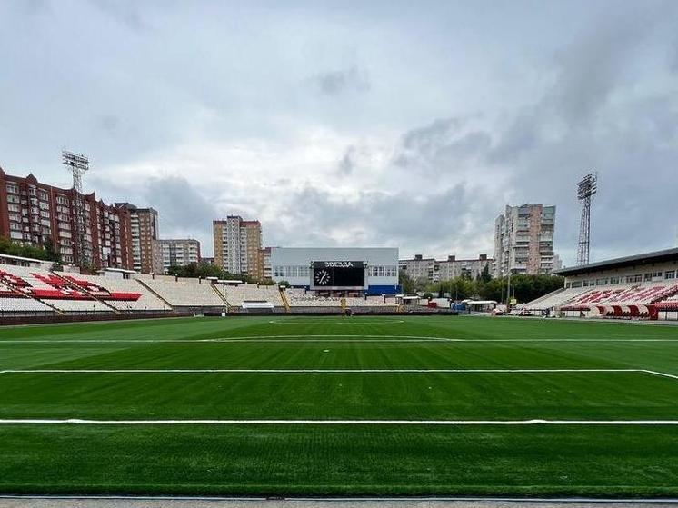 В Перми на стадионе «Звезда» уложено новое футбольное поле