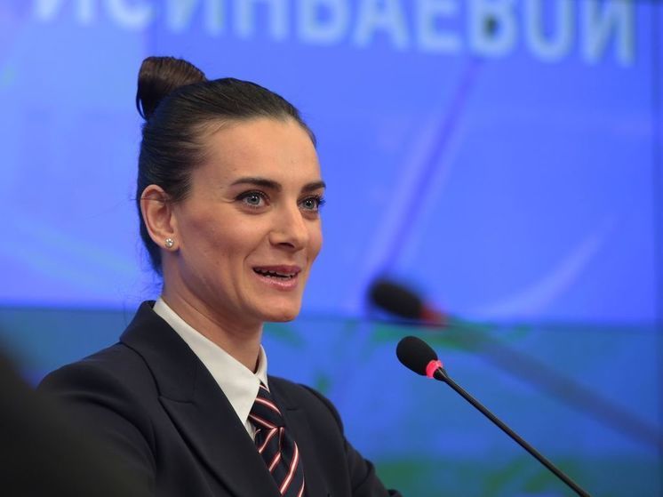 Песков призвал "не обрушиваться" на Исинбаеву