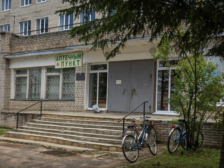 Молодые специалисты скорой помощи в Новодугинском районе получат жилье