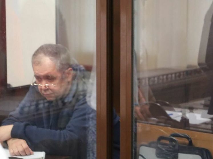 Потерпевшие при пожаре в "Зимней вишне" требуют ужесточить наказание для бывшего руководителя кузбасского МЧС