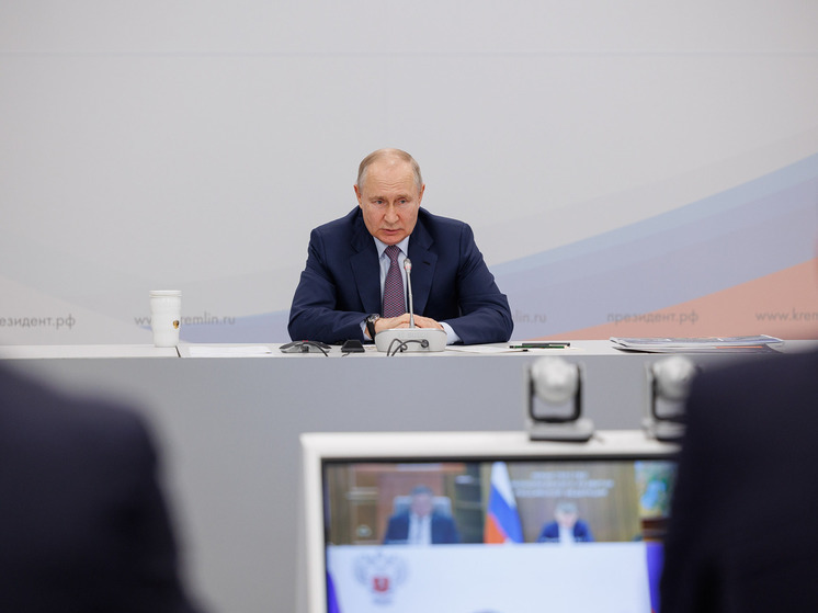 Президент поддержал идею развития опорных городов Арктики