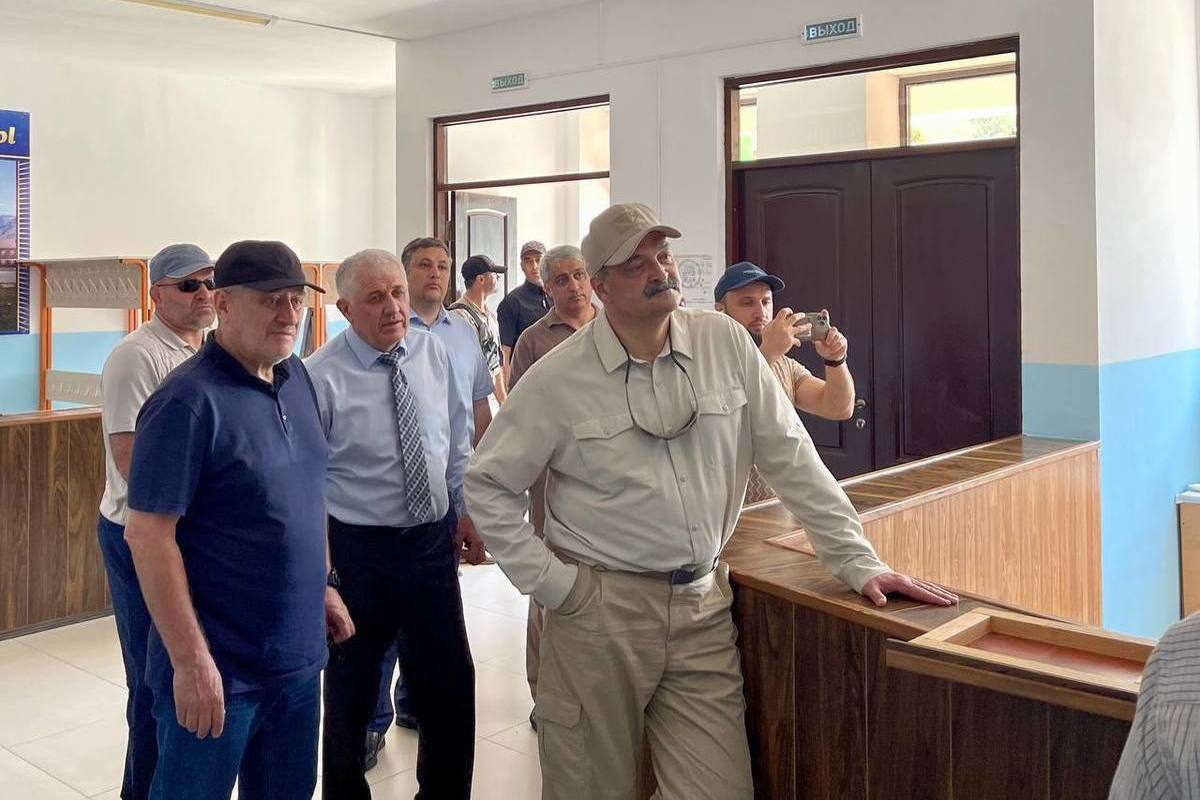 Глава Дагестана осмотрел соцобъекты в Цумадинском районе