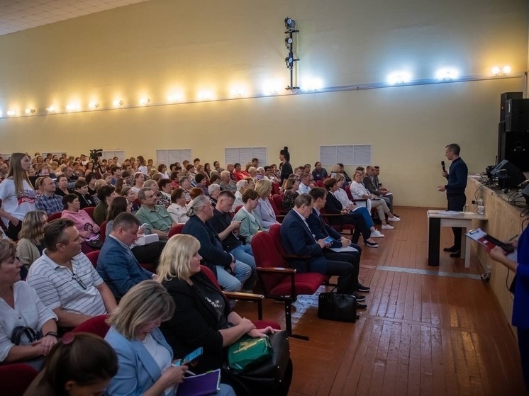 В Сычевском районе на встречу с врио губернатора пришло более 350 человек