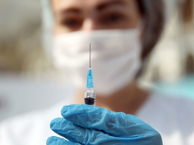 Минздрав предложил отказаться от массовой вакцинации от COVID-19