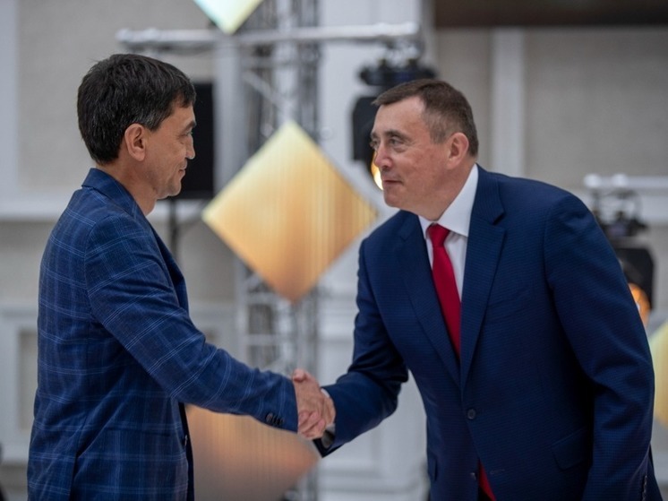 Губернатор поздравил работников торговли Сахалинской области с праздником