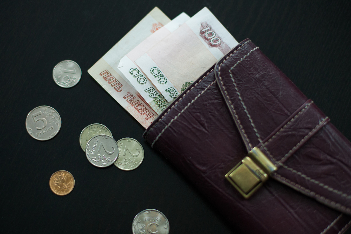 В мае средняя зарплата в Ленобласти достигла почти 70 тысяч рублей