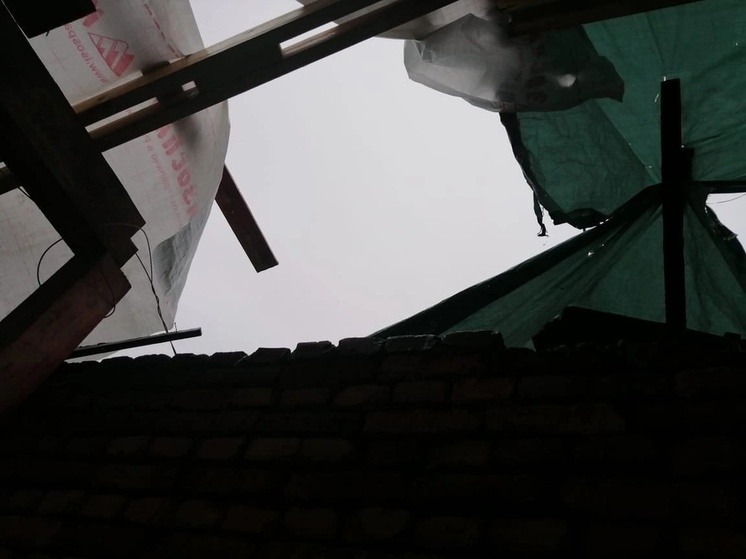 Капитальный ремонт крыши дома в Петрозаводске закончился дождем в квартирах жильцов