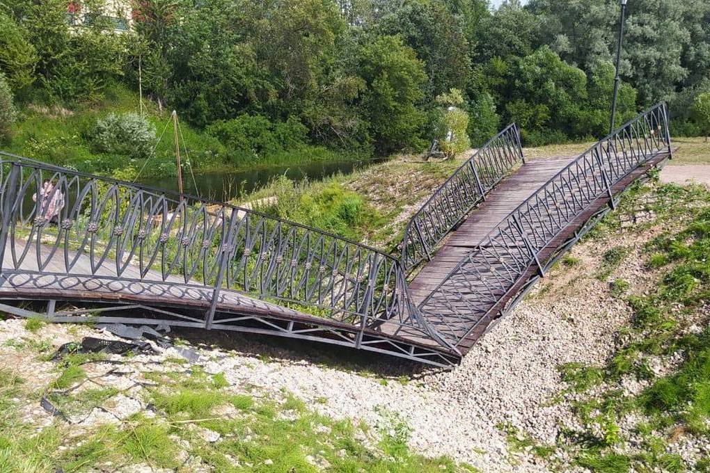 Прокуратура организовала проверку после обрушения моста в Луге