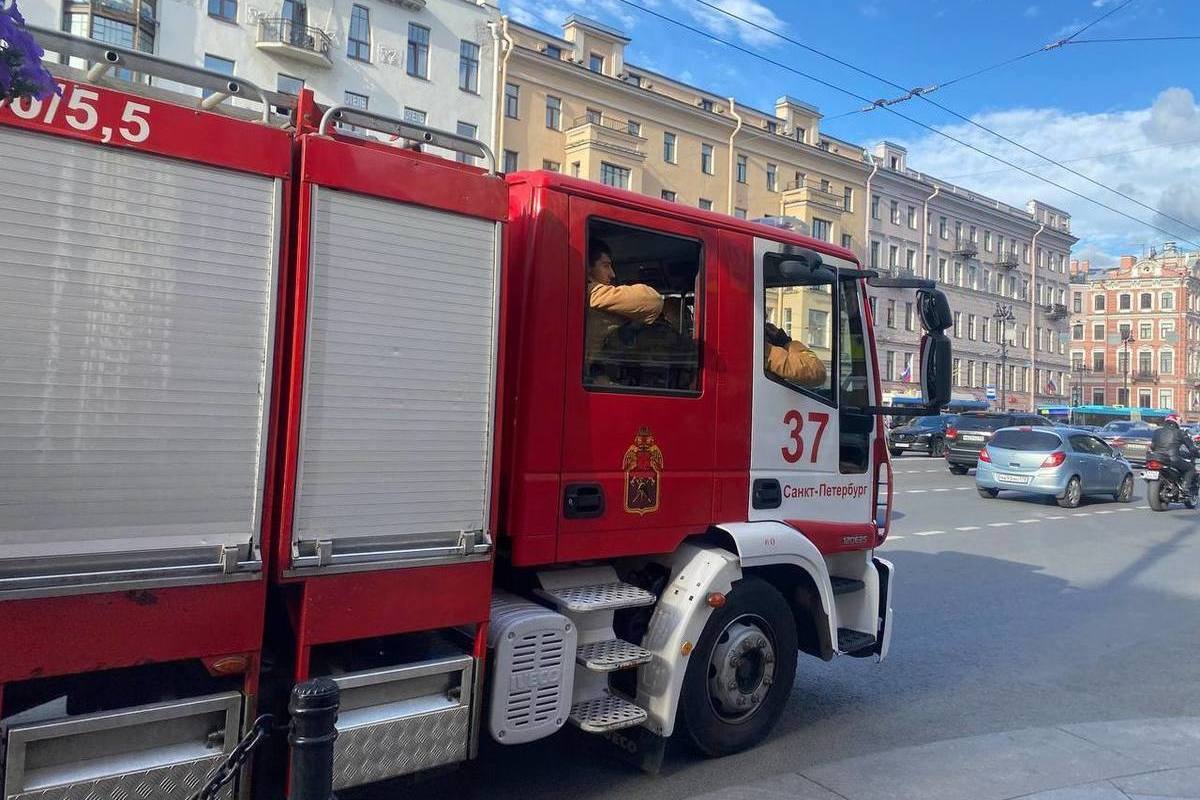 В спальне на Гражданской улице потушили пожар - МК Санкт-Петербург