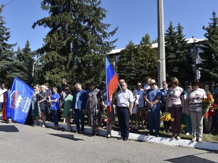 В ЛНР почтили память погибших при первом обстреле Первомайска
