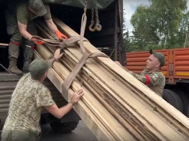 В зону СВО передали инструменты и материалы для строительства блиндажей из Орловской области