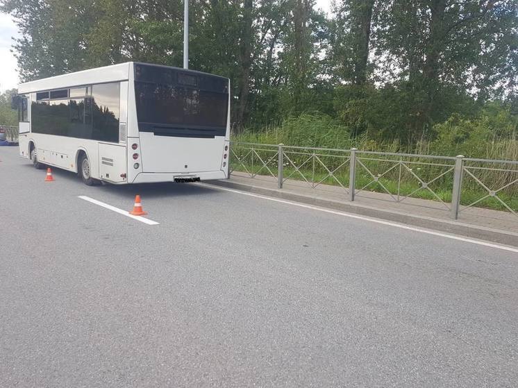 За один день две пенсионерки получили травмы в автобусах Калининграда
