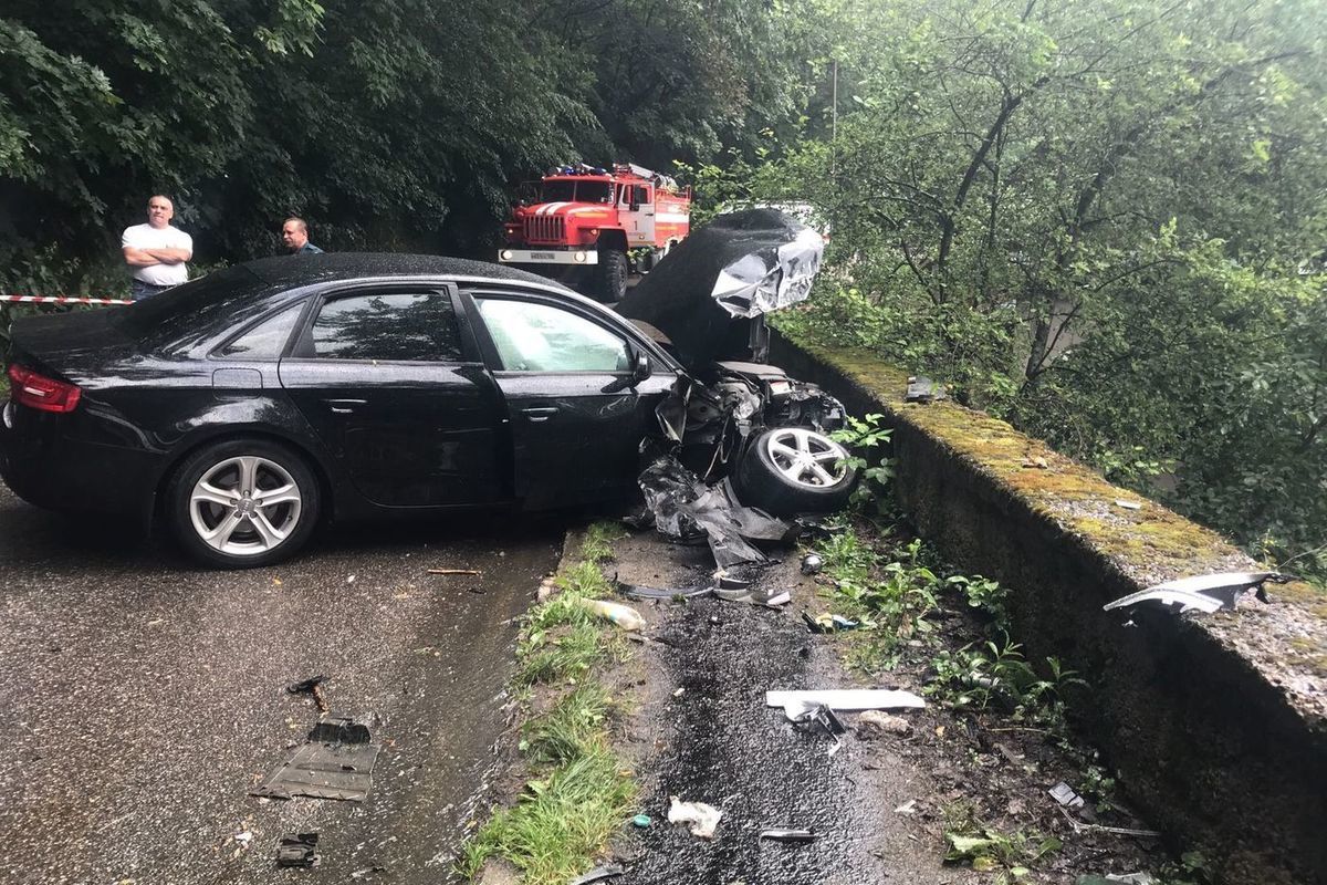 В Кисловодске в аварии пострадали водитель и пассажир иномарки - МК  Ставрополь (Кавказ)