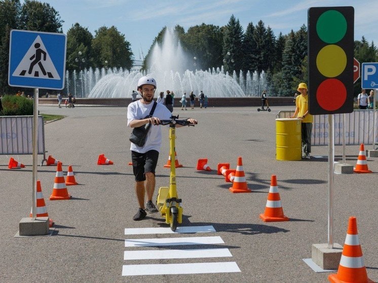 Школы по вождению электросамокатов открылись в Петербурге